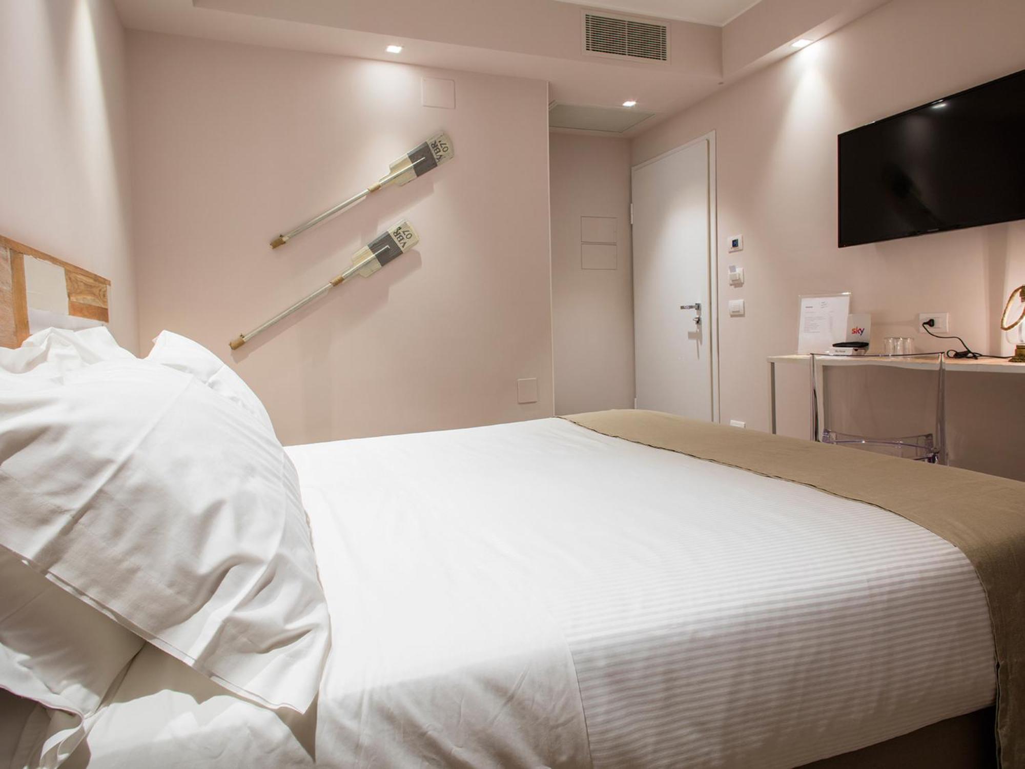 Mane Boutique Hotel Roseto Degli Abruzzi Habitación foto